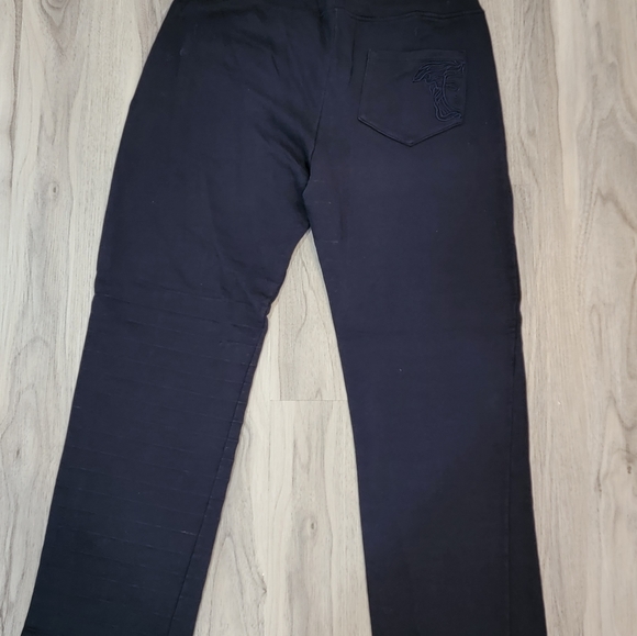 Mens Versace sweatpants - Picture 3 of 6